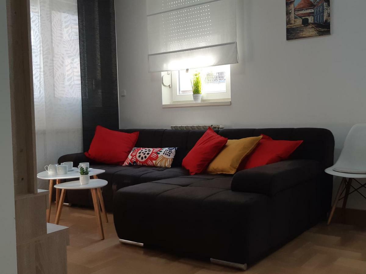 Apartment With Garage Lavici Zagreb Exterior foto